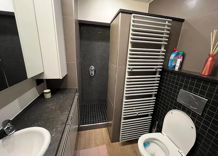 Daire Modern 1-bedroom With Sea View In T92