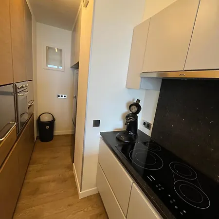 Modern 1-bedroom With Sea View In T92 Oostende