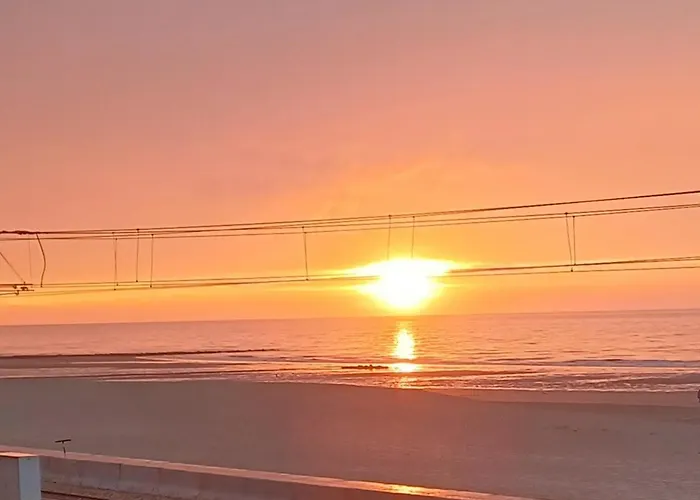 Modern 1-bedroom With Sea View In T92 Oostende